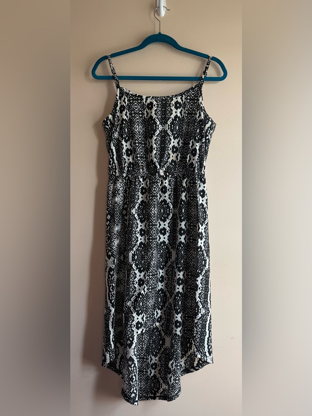 Snake Print Black and White Sleeveless Dress